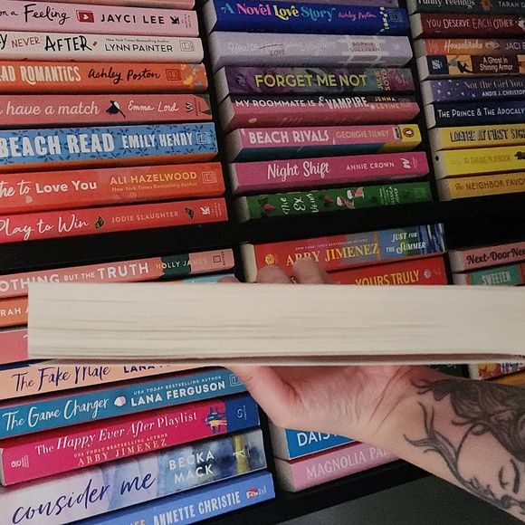 📚3/$20 Secretly Yours-Tessa Bailey - Picture 4 of 4